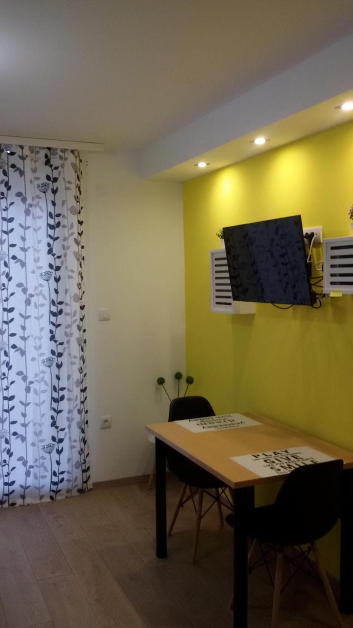 Dandelo Appartement Novi Sad Buitenkant foto